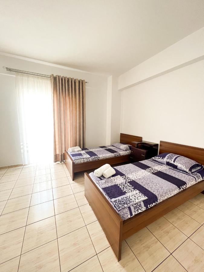 Garden Apt-6 *